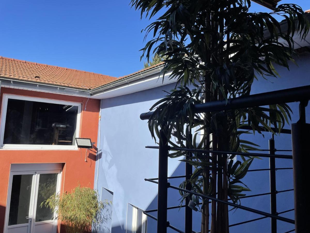 Villa Kiara Hebergements Cusset Exterior photo